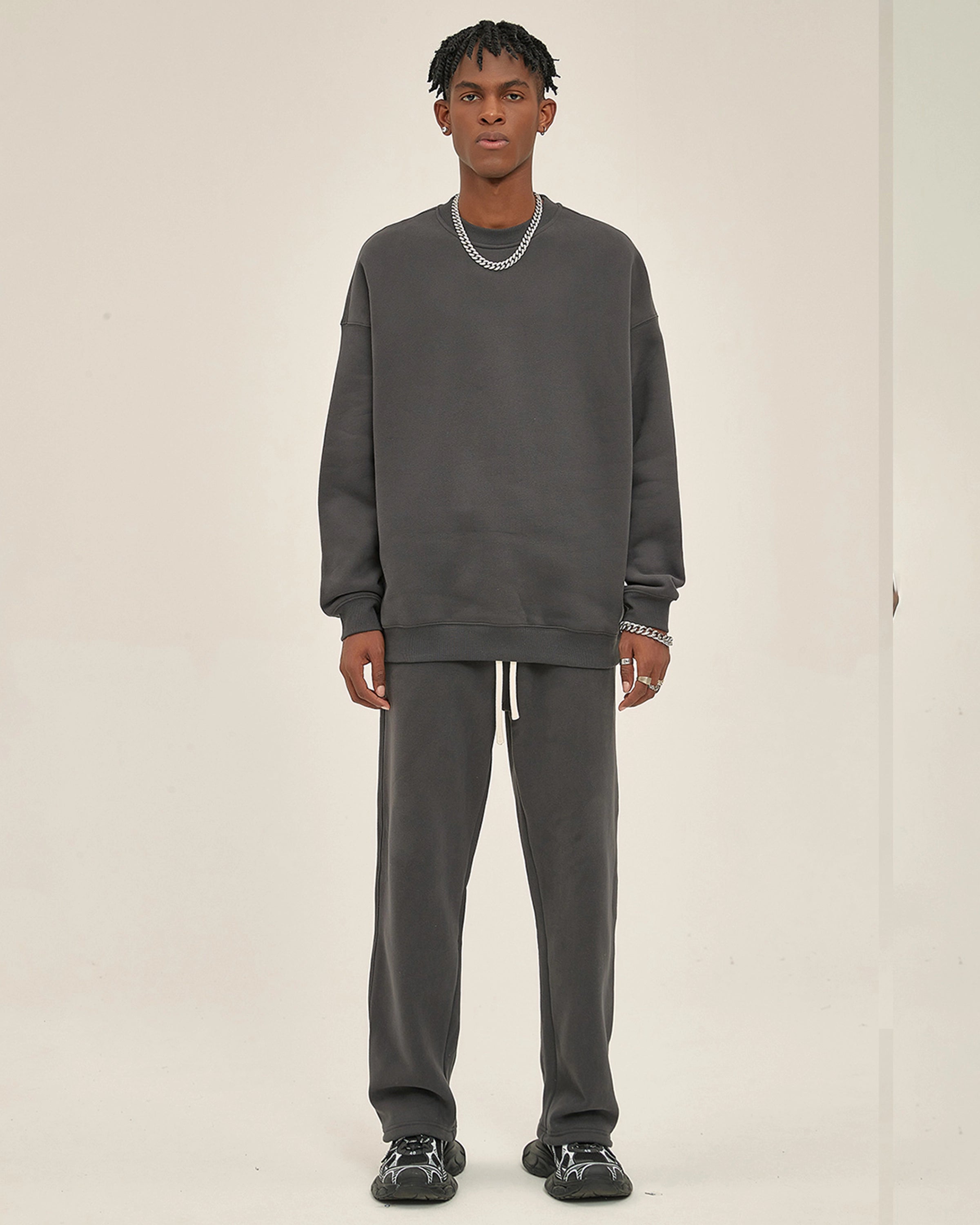 Dark Gray Streetwear Unisex Fleeced Sweatshirt Full Look - Hanggerrz