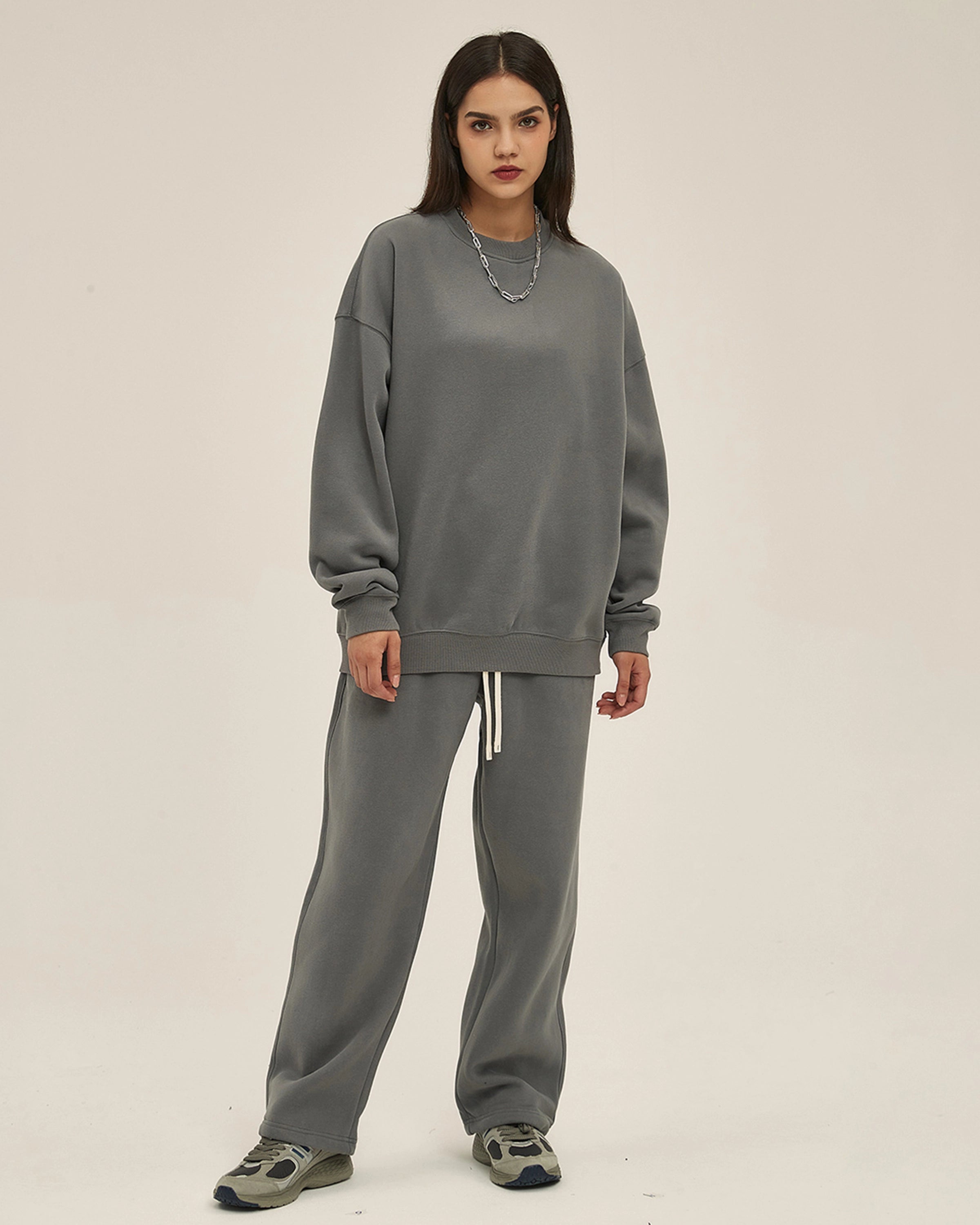 Gray Streetwear Unisex Fleeced Sweatshirt Full Look - Hanggerrz